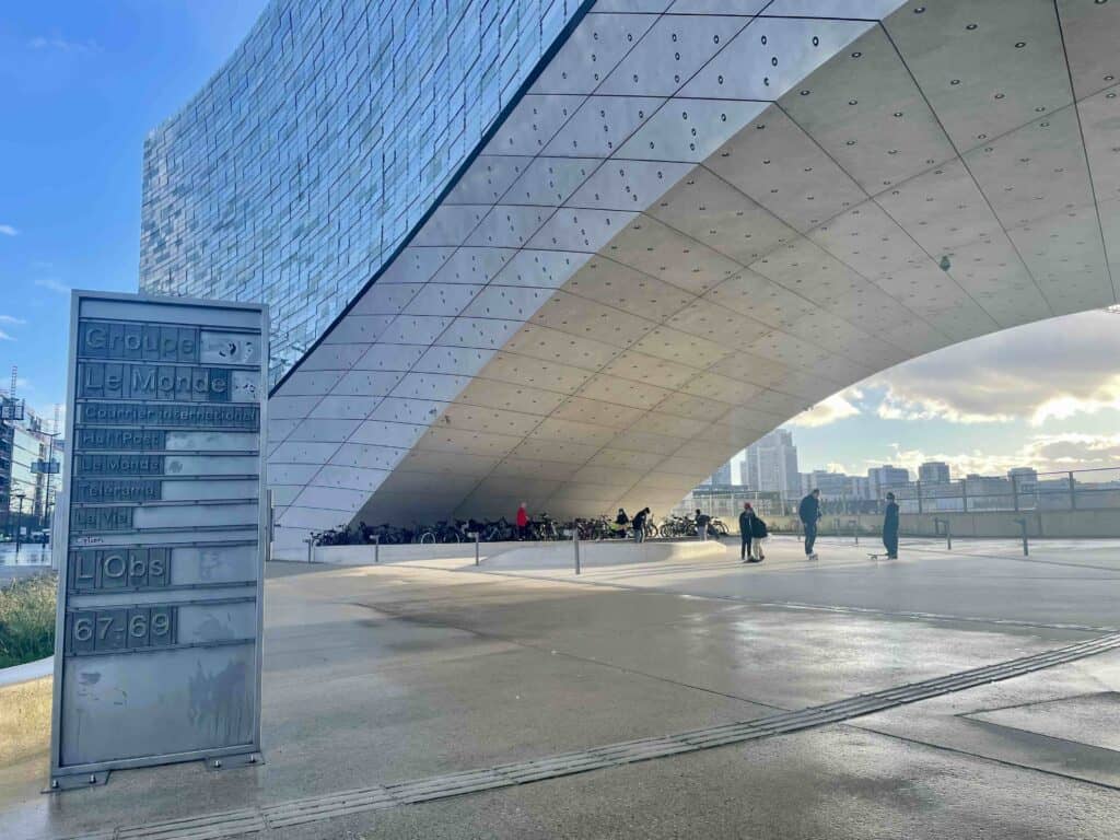 Le Monde Paris siege Le Ticket