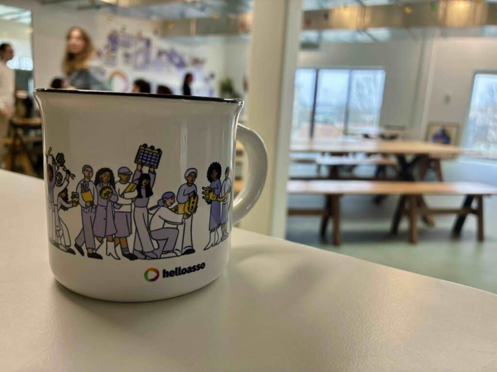 HelloAsso mug